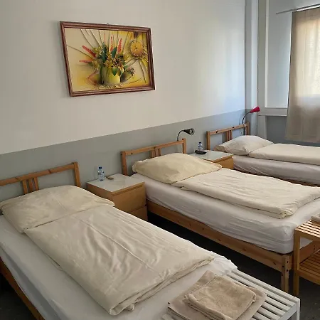 Hostel Messe